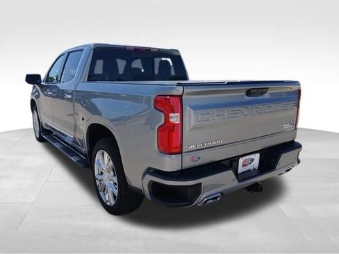 Certified 2024 Chevrolet Silverado 1500 High Country w/ High Country Premium Package AWD/4WD image 3
