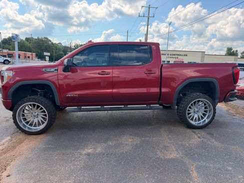 Used 2019 GMC Sierra 1500 AT4 w/ AT4 Premium Package AWD/4WD image 2