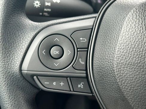 Used 2026 Toyota Corolla LE image 31