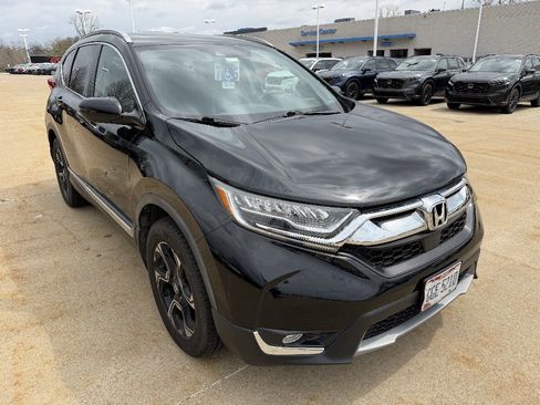 Used 2018 Honda CR-V Touring image 2