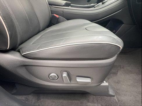 Used 2025 Hyundai Palisade Limited FWD image 34