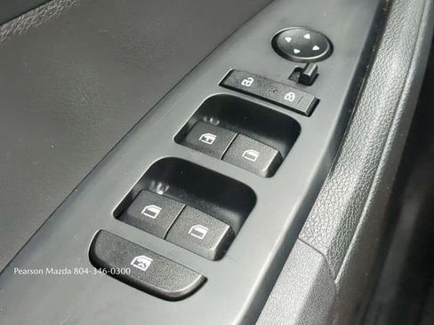 Used 2023 Kia Sportage LX image 23