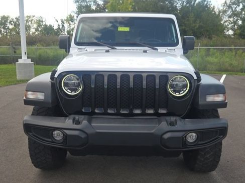 Used 2022 Jeep Wrangler Unlimited Sport AWD/4WD image 3