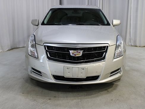 Used 2016 Cadillac XTS Luxury image 2