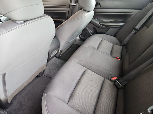 Used 2024 Nissan Altima 2.5 SV image 32