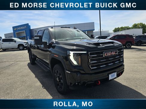 Used 2026 GMC Sierra 2500 AT4 AWD/4WD image 1