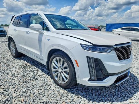 Used 2024 Cadillac XT6 Premium Luxury w/ Technology Package AWD/4WD image 2