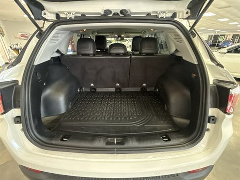 Used 2019 Jeep Compass Latitude AWD/4WD image 28