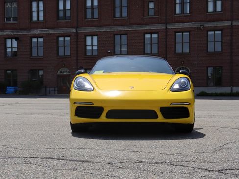 Used 2019 Porsche 718 Boxster RWD image 38