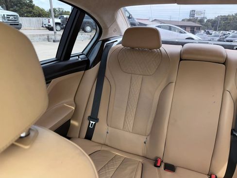 Used 2017 BMW 750i xDrive AWD/4WD image 57