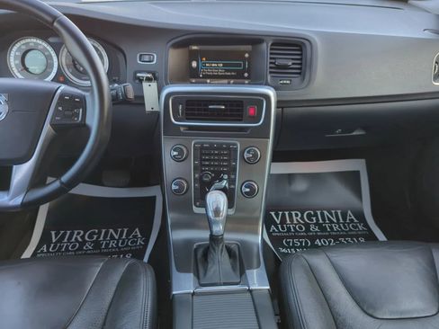Used 2013 Volvo S60 T5 image 11