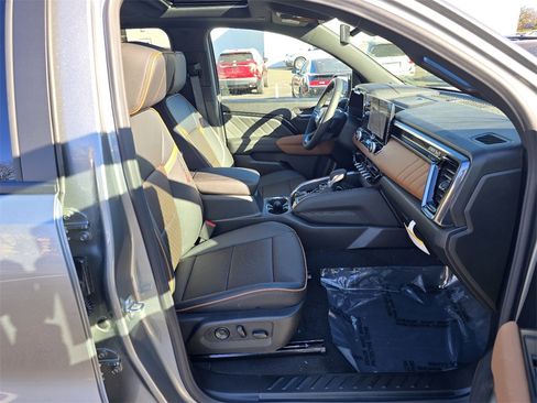 New 2026 GMC Canyon AT4 w/ Technology Plus Package image 31