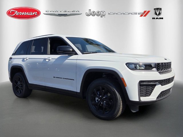 New 2026 Jeep Grand Cherokee Altitude RWD image 1