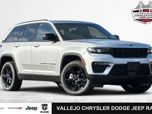 New 2025 Jeep Grand Cherokee Limited w/ Black Appearance Package image 1