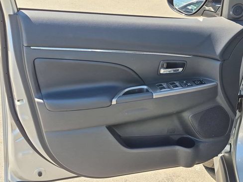 Used 2025 Mitsubishi Outlander Sport SE AWD/4WD image 11