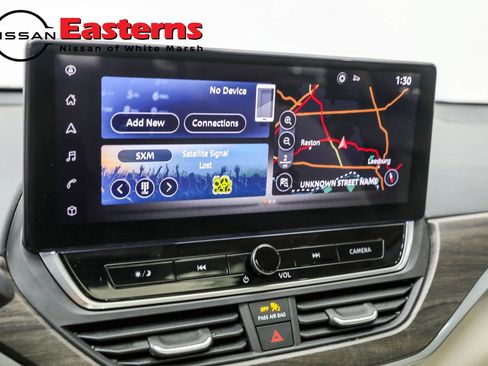 Used 2023 Nissan Altima 2.5 SV w/ SV Premium Package FWD image 18