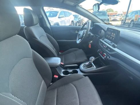 Used 2019 Kia Forte LXS FWD image 24