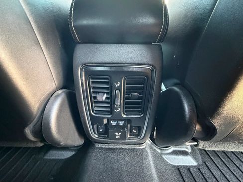 Used 2015 Jeep Grand Cherokee Limited w/ Luxury Group II RWD image 19