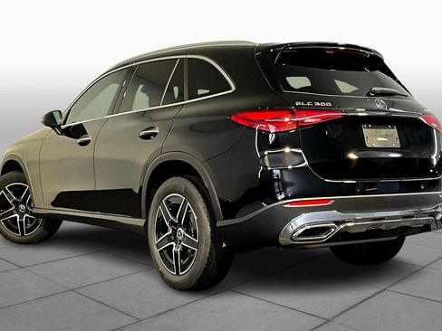 Used 2026 Mercedes-Benz GLC 300 4MATIC image 3