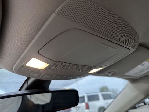 Used 2020 Ford Fusion SE FWD image 32