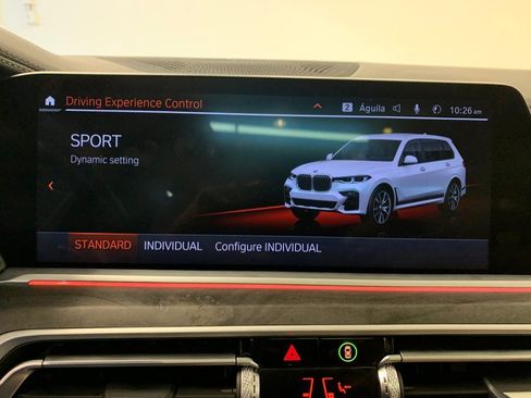 Used 2022 BMW X7 xDrive40i w/ M Sport Package AWD/4WD image 31