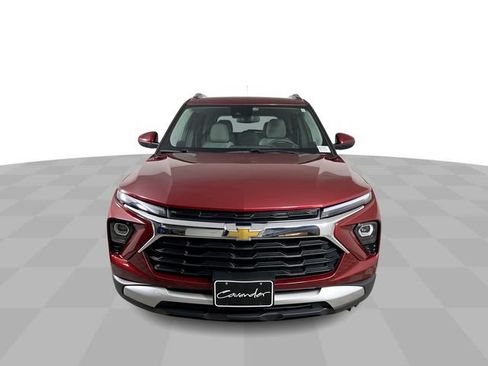 Used 2025 Chevrolet TrailBlazer LT AWD/4WD image 3