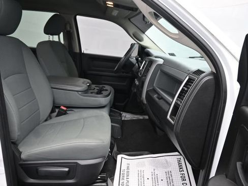 Used 2018 RAM 2500 Tradesman w/ Chrome Appearance Group AWD/4WD image 7