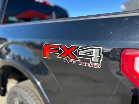 Used 2017 Ford F150 XLT w/ Equipment Group 302A Luxury image 11