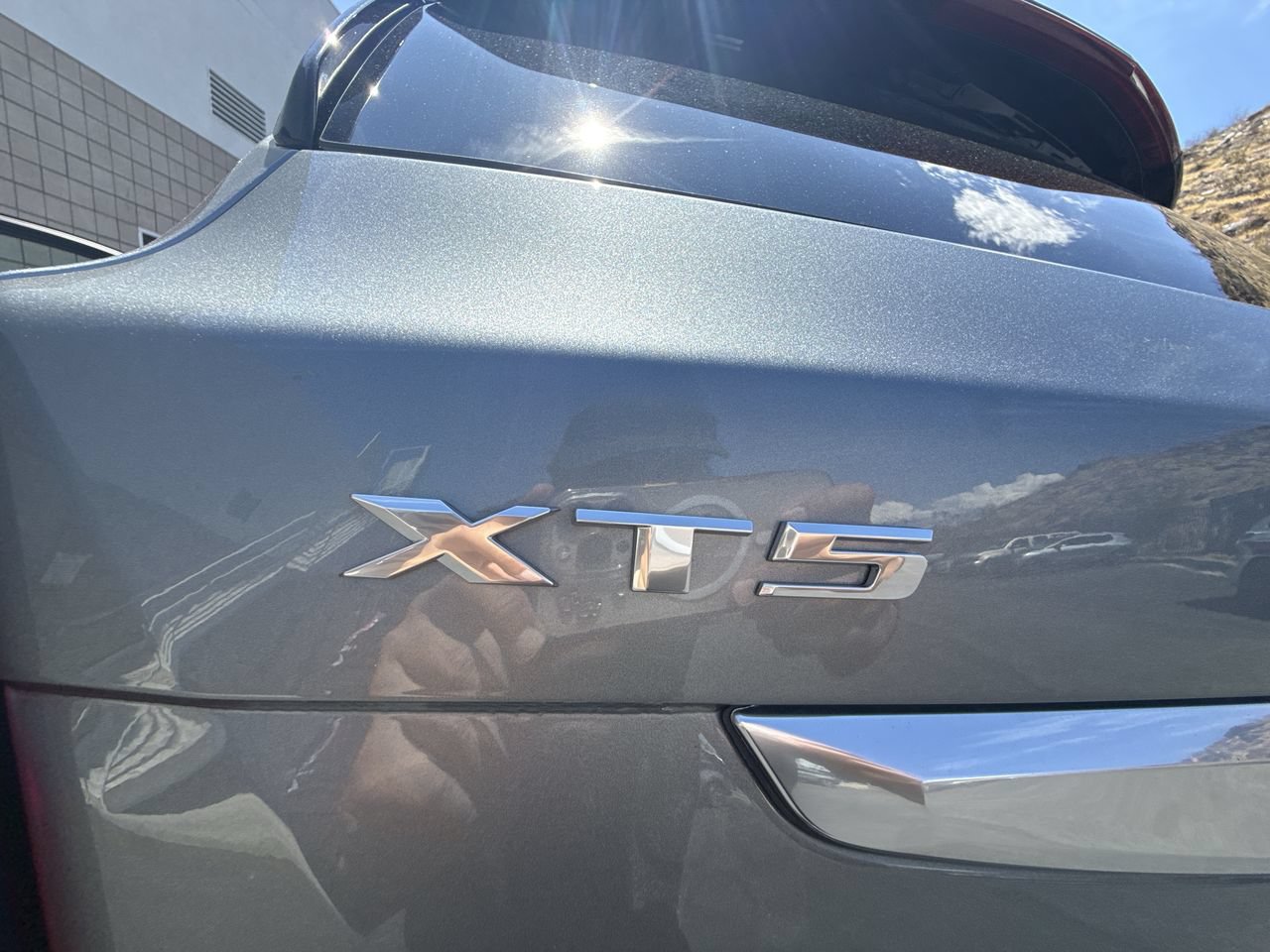 Certified 2024 Cadillac XT5 Premium Luxury w/ LPO, Premium Carpet Package FWD image 32