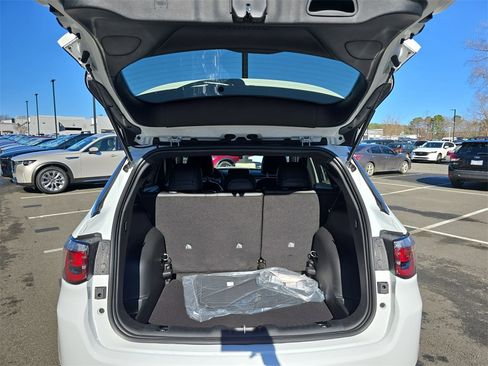 New 2026 Jeep Compass Latitude image 13