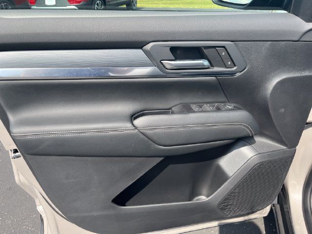 New 2027 GMC Terrain Elevation FWD image 11