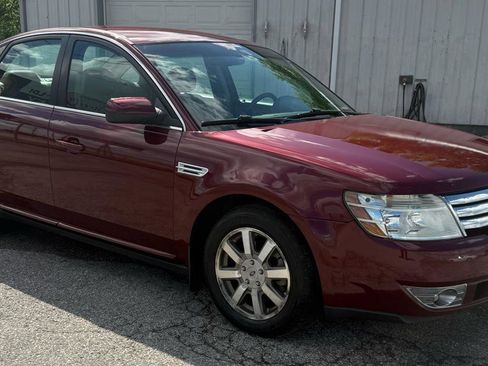 Used 2008 Ford Taurus SEL FWD image 2