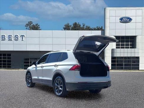 Used 2022 Volkswagen Tiguan SE AWD/4WD image 7