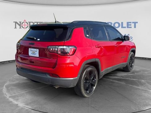 Used 2021 Jeep Compass Latitude FWD image 3