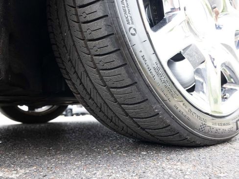 Used 2013 Rolls-Royce Ghost image 77