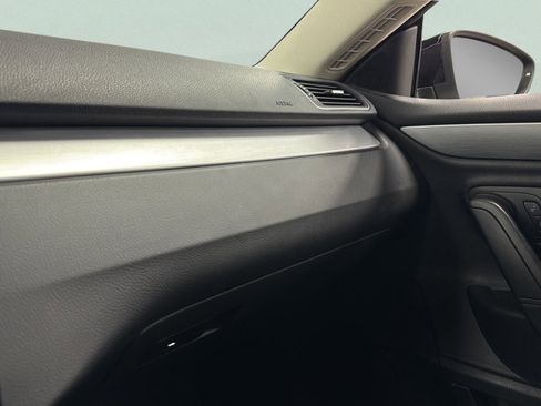 Used 2013 Volkswagen CC R-Line image 31