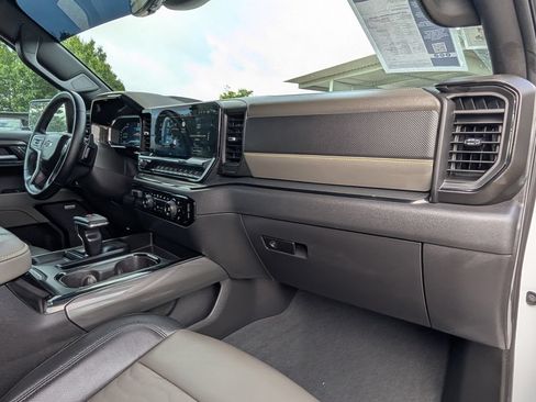 Certified 2025 Chevrolet Silverado 1500 ZR2 w/ Technology Package AWD/4WD image 28