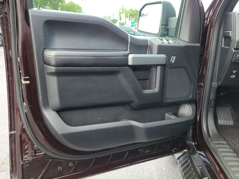 Used 2018 Ford F150 XLT w/ Equipment Group 302A Luxury AWD/4WD image 18