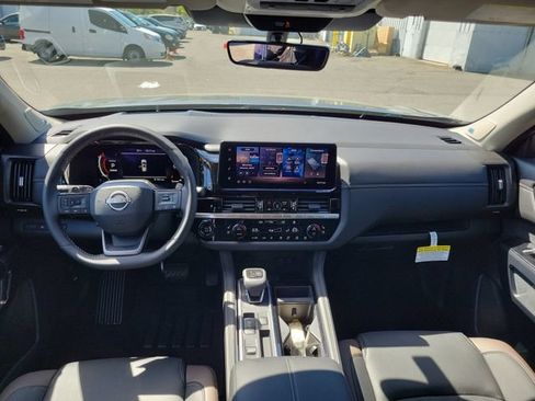 New 2026 Nissan Pathfinder Platinum w/ Cargo Package FWD image 22