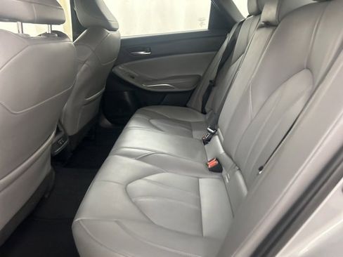 Used 2021 Toyota Avalon XLE image 26