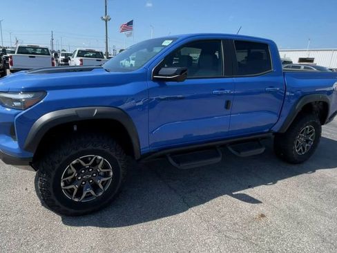 Used 2025 Chevrolet Colorado ZR2 w/ Technology Package image 6