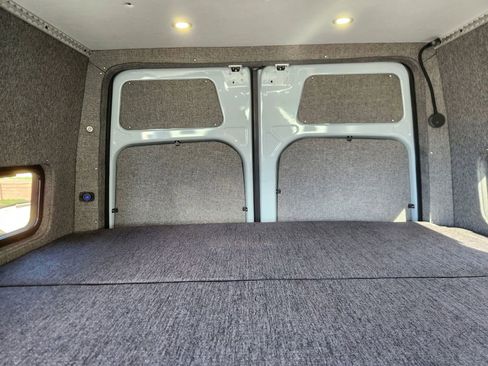 Used 2025 Mercedes-Benz Sprinter 2500 image 33