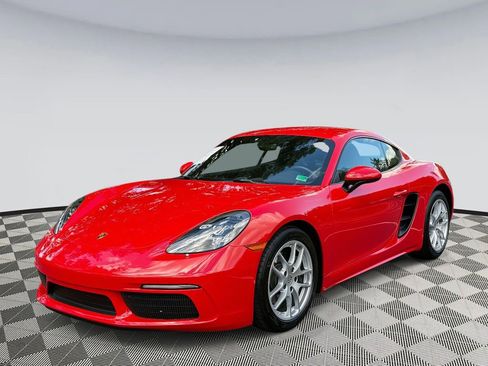 Used 2024 Porsche 718 Cayman image 5