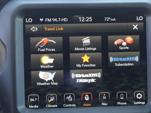 Used 2022 Jeep Wrangler Unlimited Sahara w/ Cold Weather Group AWD/4WD image 28