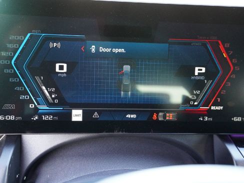 Used 2025 BMW M5 Touring image 25