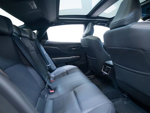 Certified 2026 Toyota Crown Platinum AWD/4WD image 33