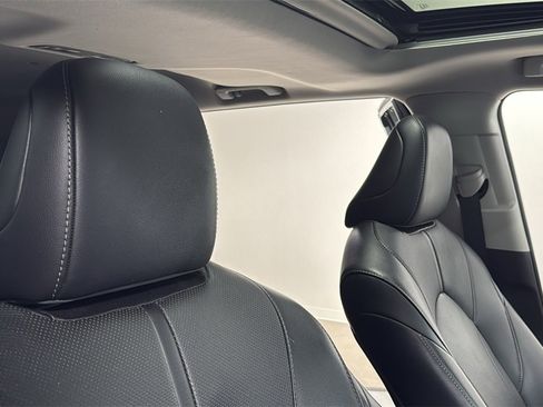 Used 2023 Toyota Highlander Limited image 20