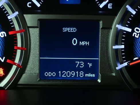 Used 2018 Toyota 4Runner Limited AWD/4WD image 27