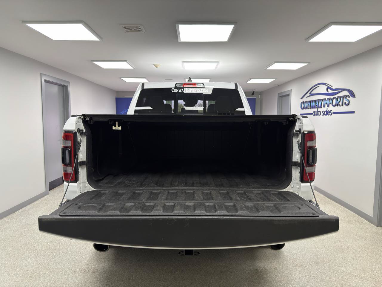 Used 2022 RAM 1500 Limited w/ Night Edition AWD/4WD image 33