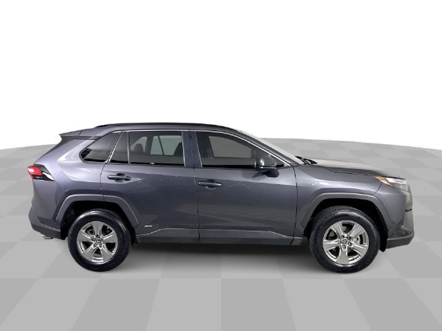 Used 2024 Toyota RAV4 LE AWD/4WD image 9